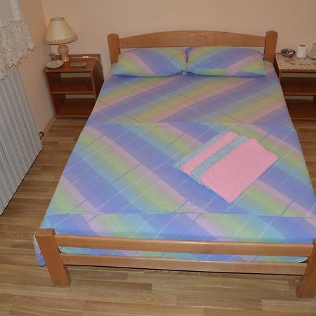 Pansion Lug Hotell Belgrad Rum bild